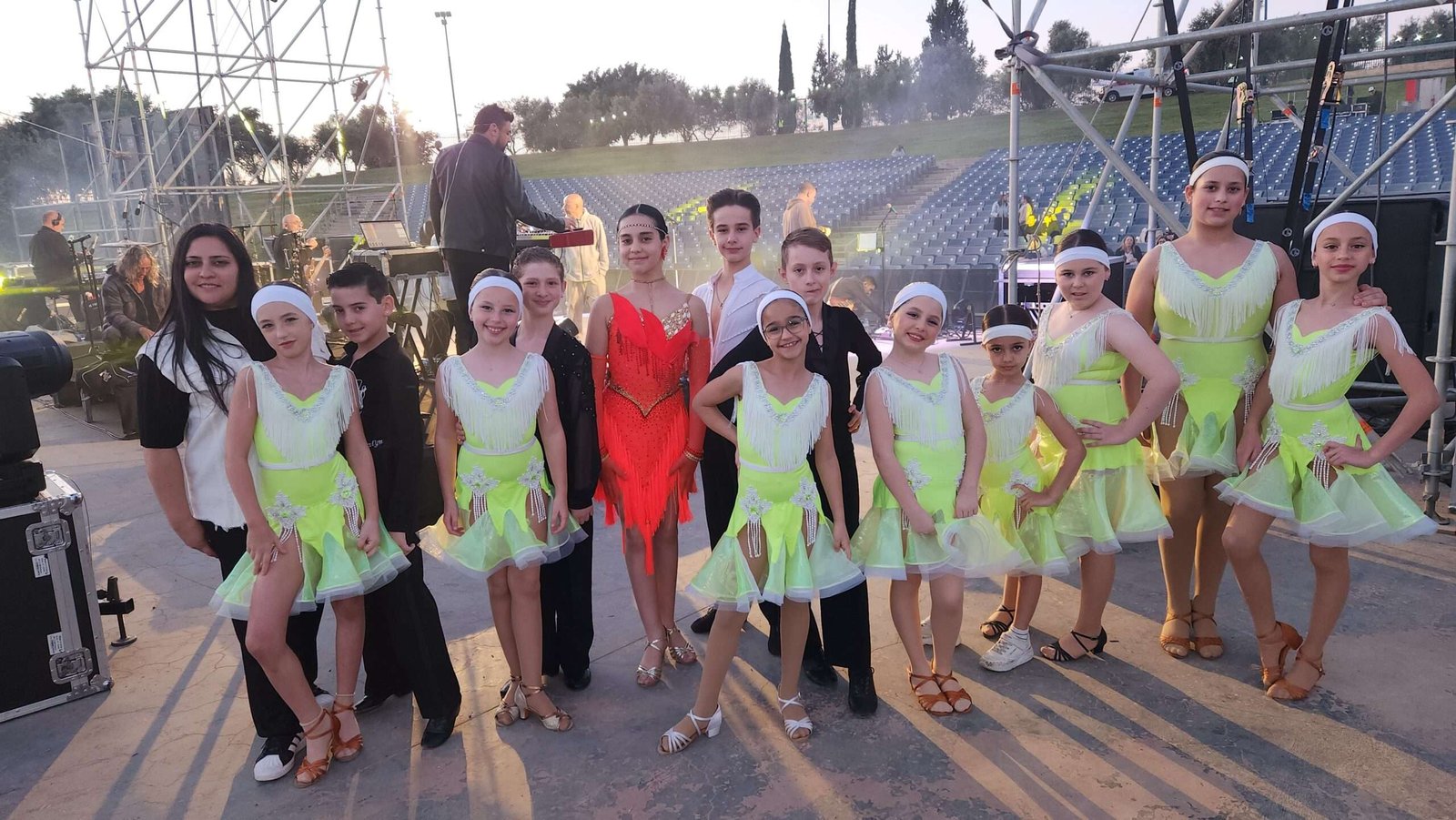 ספורטידאנס כבשו את במת העצמאות בעפולה | מופע ריקודים סלוניים ולטינו-אמריקאים מרהיב